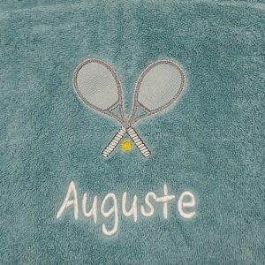 Serviette de toilette brodée du motif TENNIS à personnaliser du prénom de votre choix